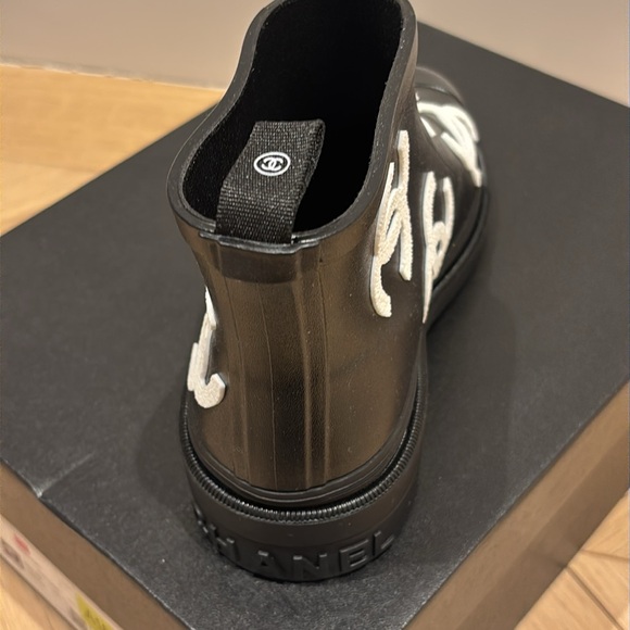 Black low rain boots with white print size 37 - Picture 3 of 7